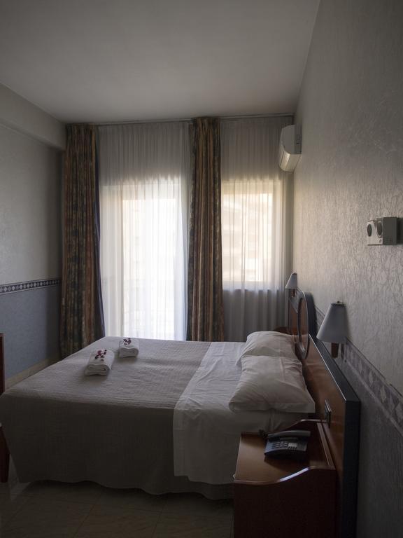 Kroma Hotel 3*