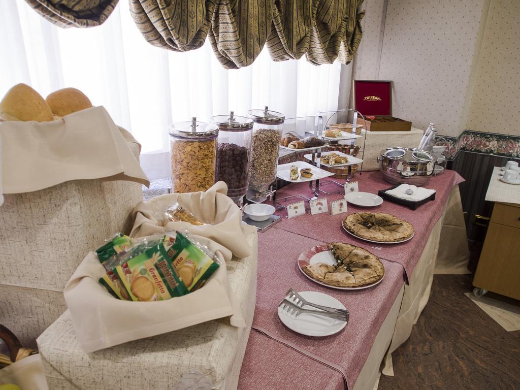 Hotel Kroma 3*