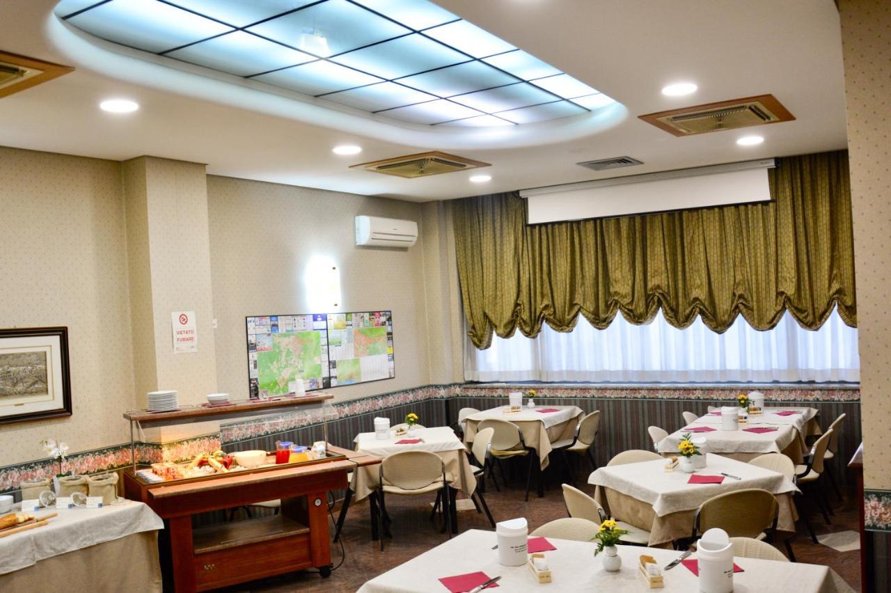 Kroma Hotel